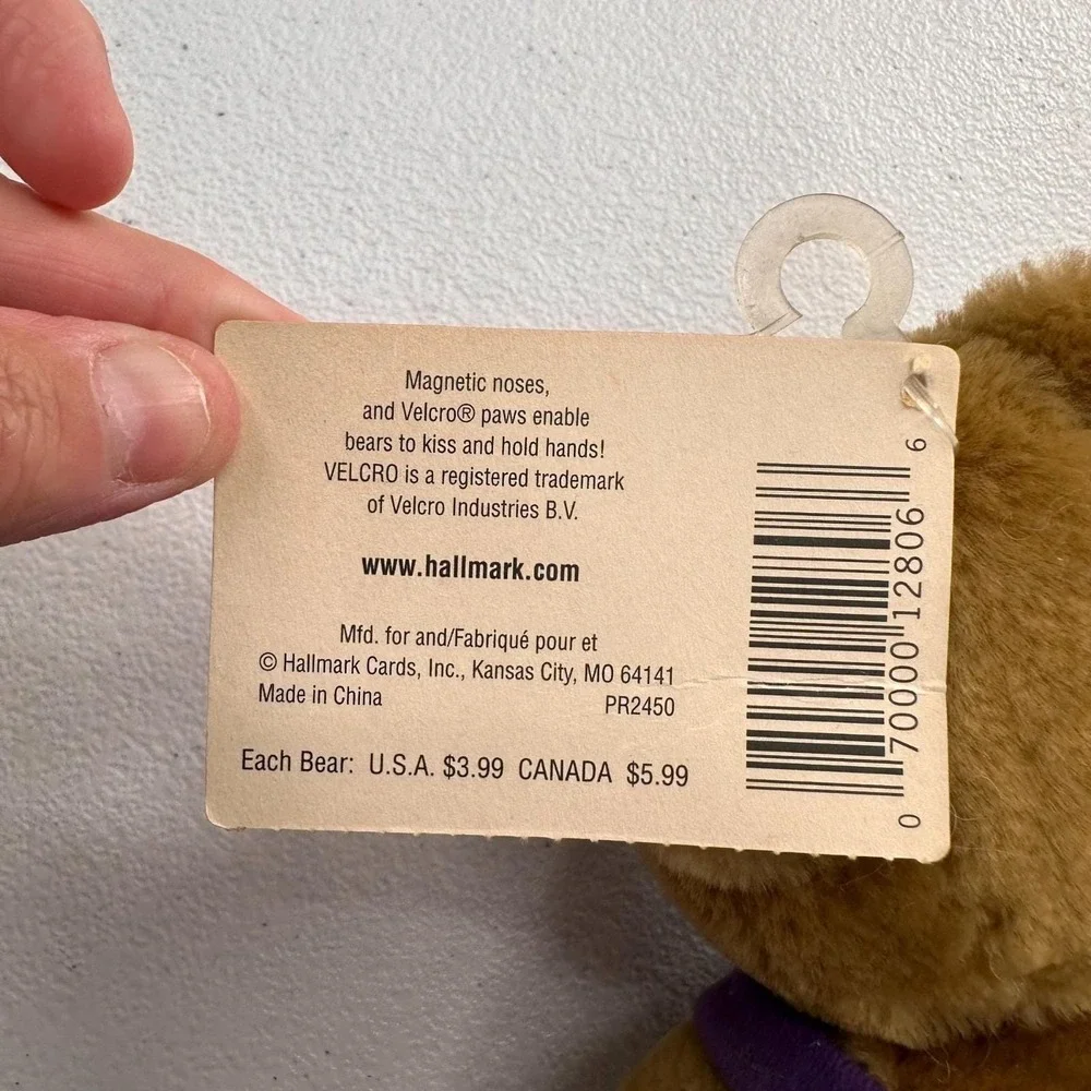 Vintage Hallmark Love & Kiss Bears Plush Heart Embroidery Magnetic Nose 1999‎